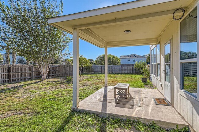 Building Photo - 105 Meadowlark Ln