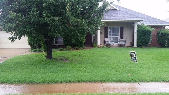 Primary Photo - 1411 Magnolia Ridge