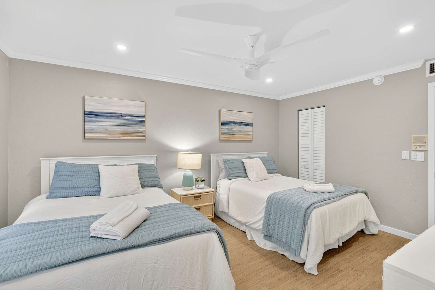 Building Photo - 5201 Gulf of Mexico Dr