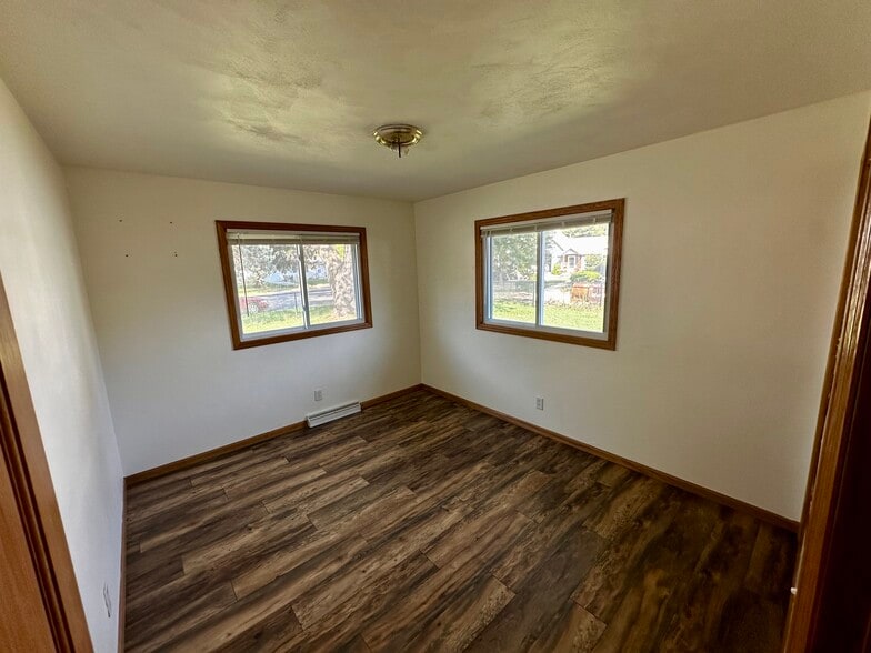 Building Photo - 4011 David Rd