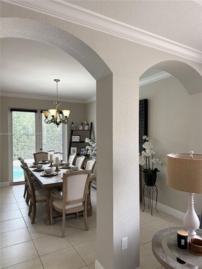 Building Photo - 2239 SE 19th Ave