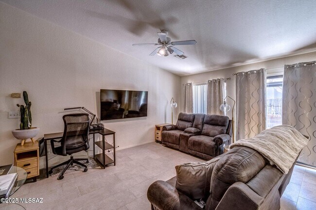Building Photo - 10407 N Fair Desert Dr