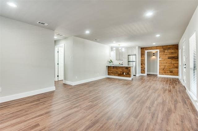 Building Photo - 9011 Angora St