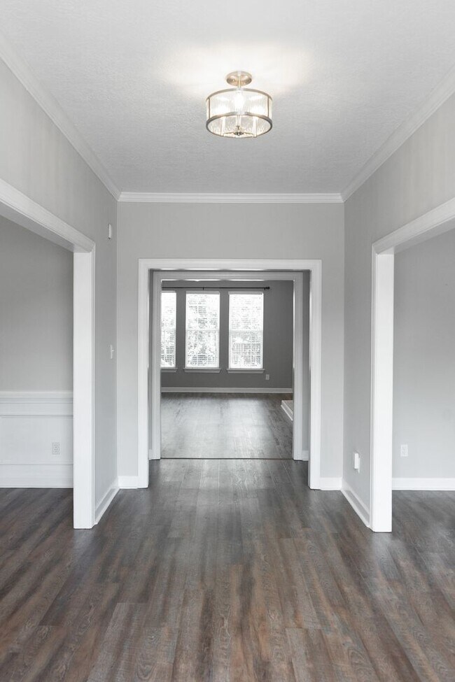 Building Photo - 724 Avrett Cir