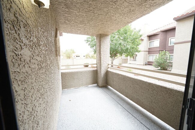 Building Photo - 5022 S Rainbow Blvd