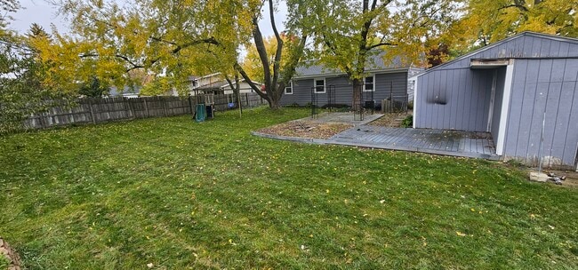 Building Photo - 7501 Walnut Ave