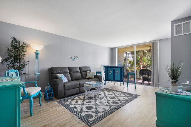 Building Photo - 2525 Florida Blvd