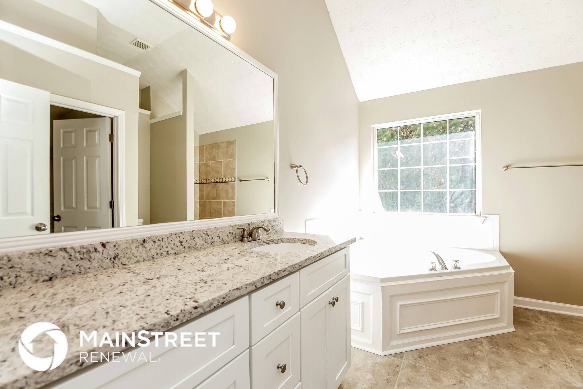 Building Photo - 3120 Lake Port Dr SW