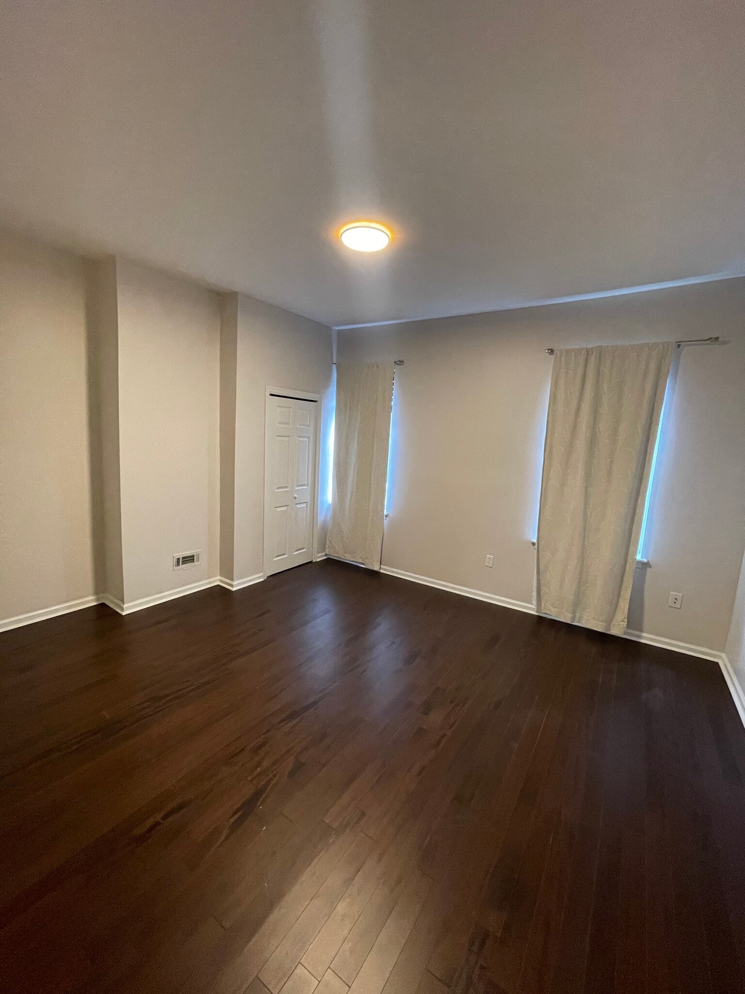 Building Photo - 1636 S 21st St