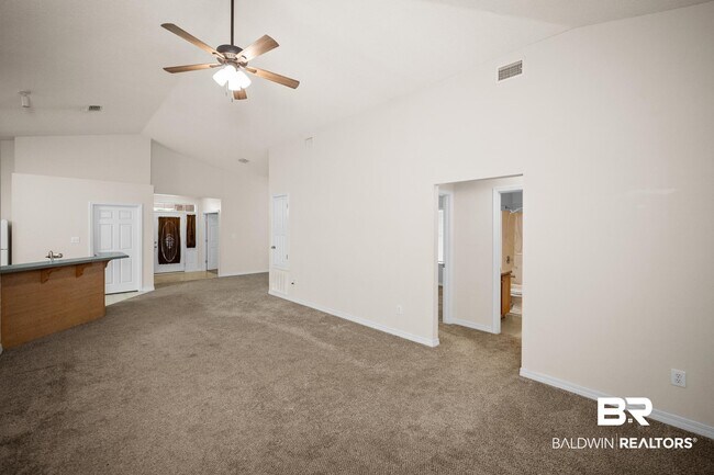 Building Photo - 13097 Concord Dr E