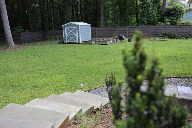 Building Photo - 4565 Kent Rd