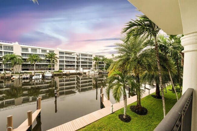 Building Photo - 61 Isle of Venice Dr