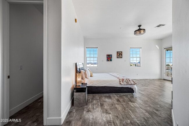 Building Photo - 15831 E Thistle Dr