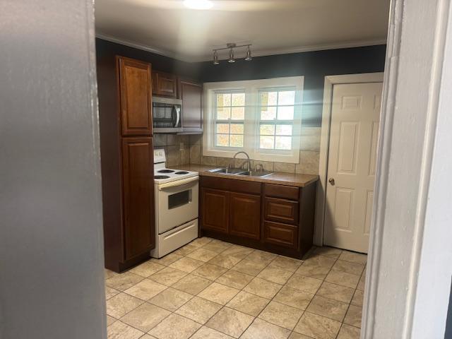 Building Photo - 2229 8th St