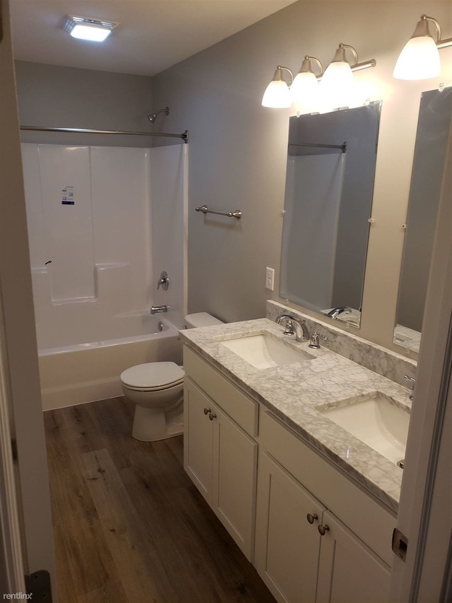 Building Photo - 5113 Devils Glen Rd