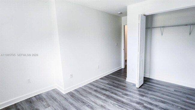 Building Photo - 470 NE 194th Terrace