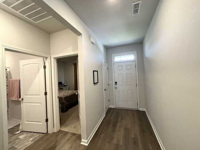 Building Photo - 4-Bedroom w/ Open Layout & Community Perks