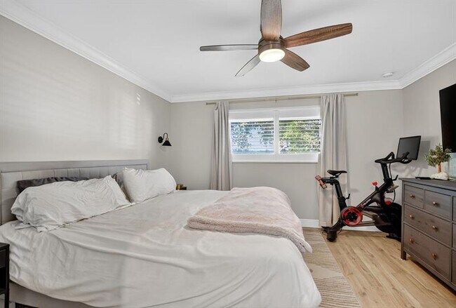 Building Photo - 55 SE 14th St