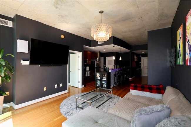 Building Photo - 950 W Peachtree St NW