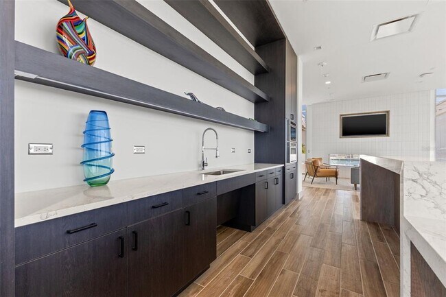Building Photo - 777 3rd Ave N