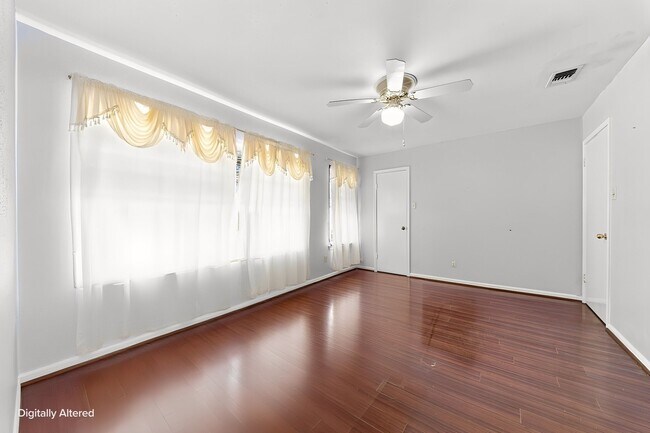 Building Photo - 12522 Autumn Leaf Ln
