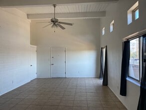 Building Photo - 2525 N Alvernon Way