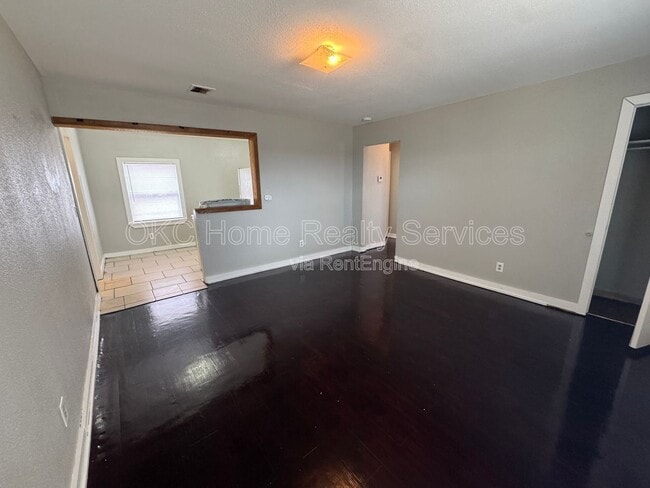 Building Photo - 4201 NE 16th Terrace