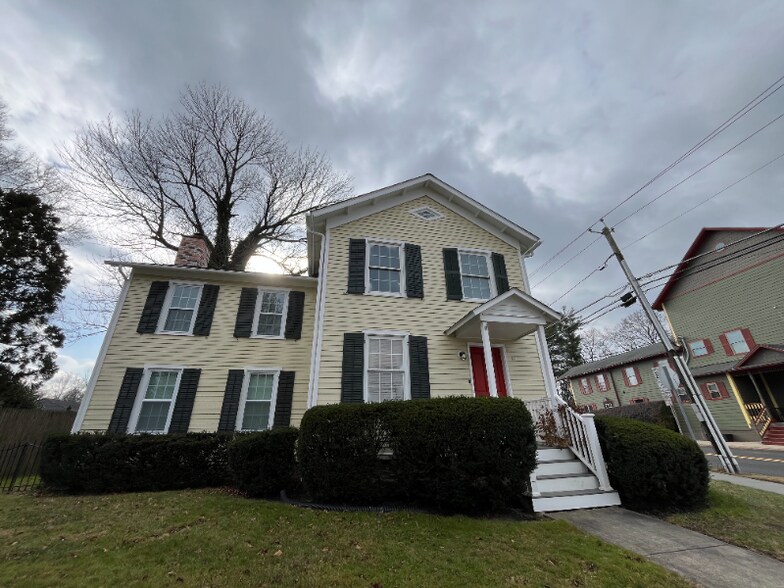 Building Photo - 141 Washington St