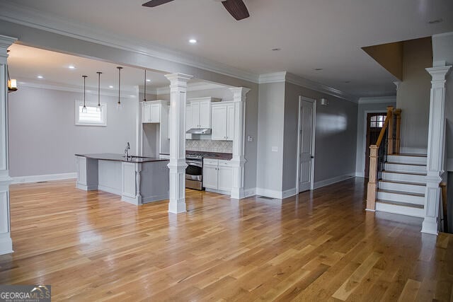 Building Photo - 1211 Hawthorne Cir