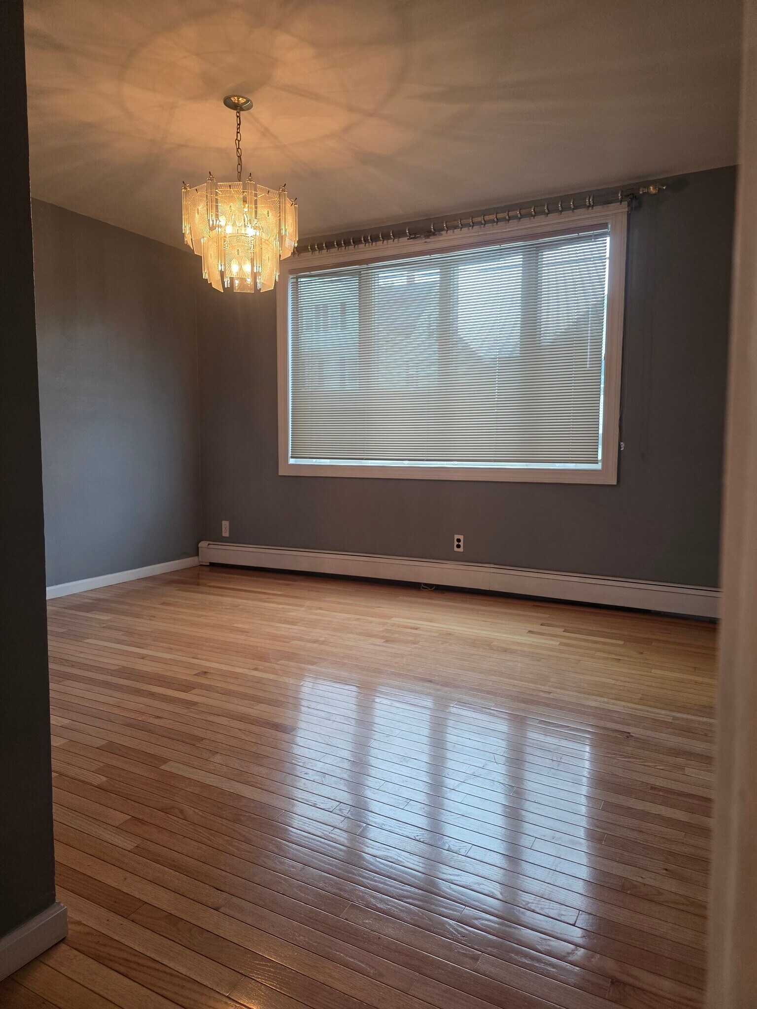 Building Photo - 63 Oak St