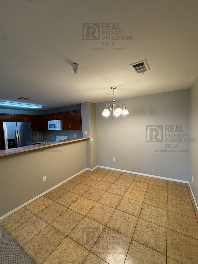 Building Photo - You won't want to miss this!