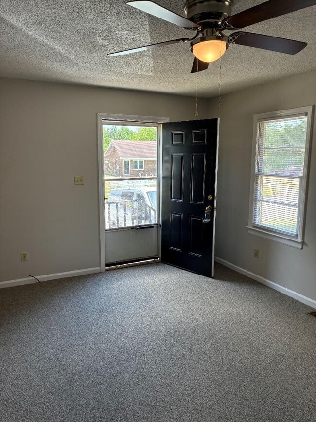 Building Photo - 2105 Cotton Cir