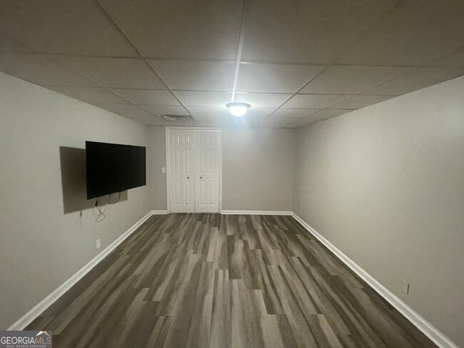 Building Photo - 310 Harris Manor Dr SW