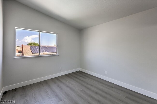 Building Photo - 6348 Vicuna Dr