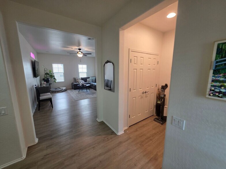 Building Photo - 2170 Scully Dr
