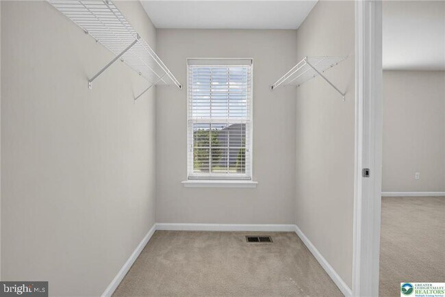Building Photo - 5127 Dogwood Trail