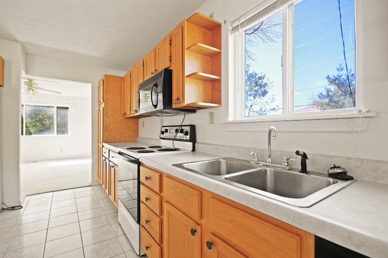 Building Photo - 707 E Brick St