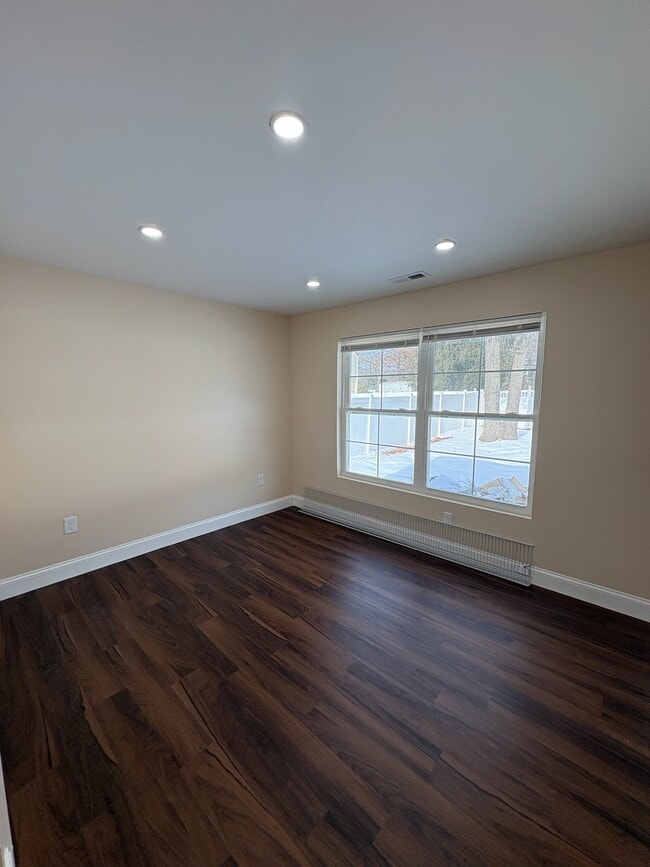 Building Photo - 516 Delaware Ave