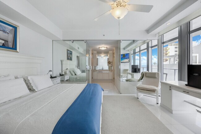 Building Photo - 3737 Collins Ave