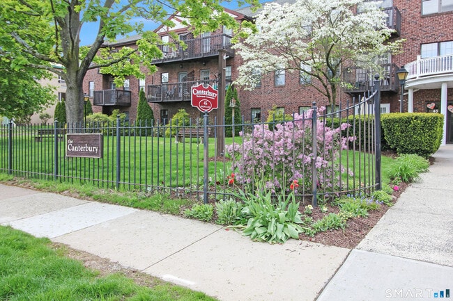 Building Photo - 45 Highland St