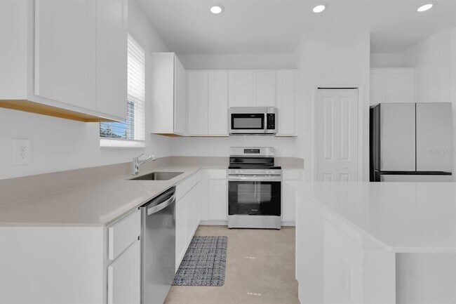Building Photo - 2845 Pierr St