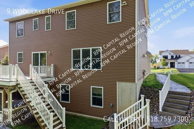 Building Photo - 9 Woodlake Dr