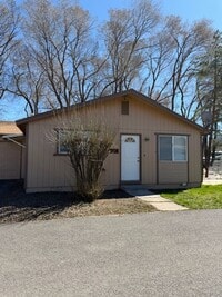 Building Photo - 3039-3041 Kane Street