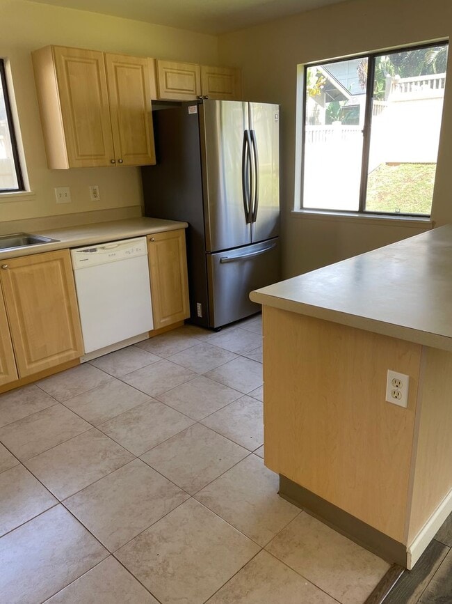 Building Photo - MUST SEE!!  Kapolei Kai 4/3