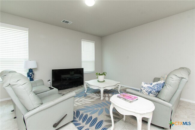 Building Photo - 220 Blue Agate Ct