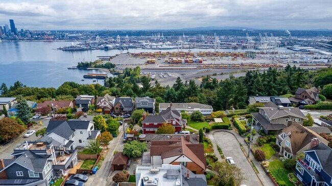 Building Photo - Stunning Air Conditioned 1931 Tudor in Coveted Admiral w/ Views