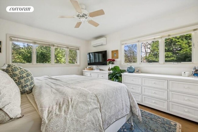 Building Photo - 62 Middle Pond Rd