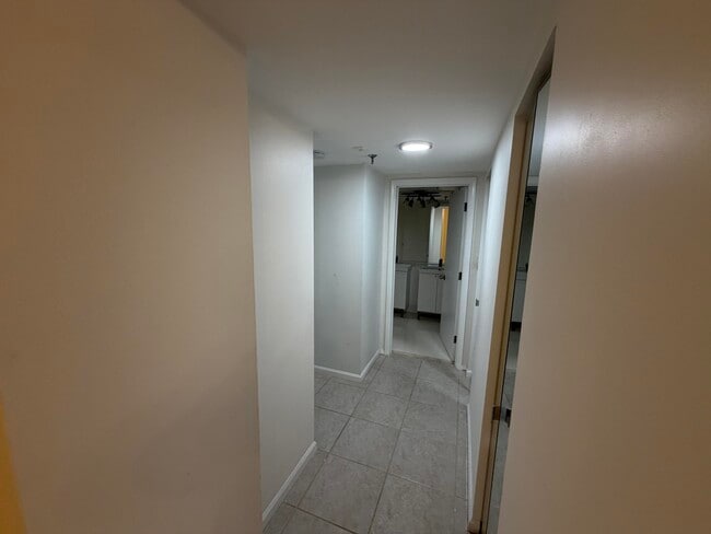 Building Photo - 6463 La Costa Dr