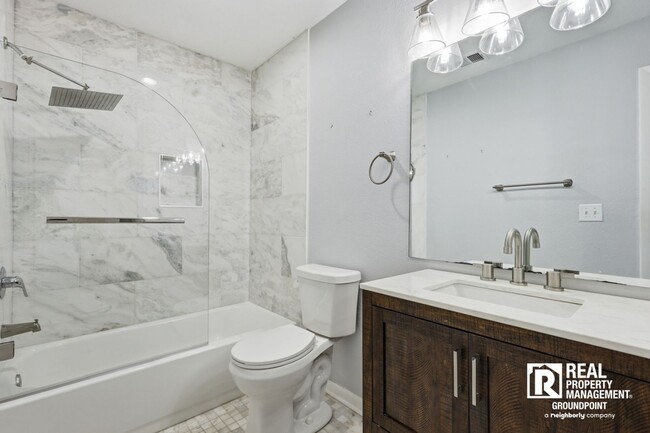 Building Photo - East Bridge Town Lofts Living | Prime Location Near Downtown Charleston