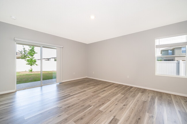 Building Photo - 1500 Quinta Rd